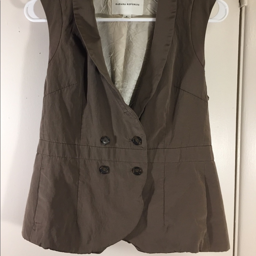 Banana Republic brown vest
